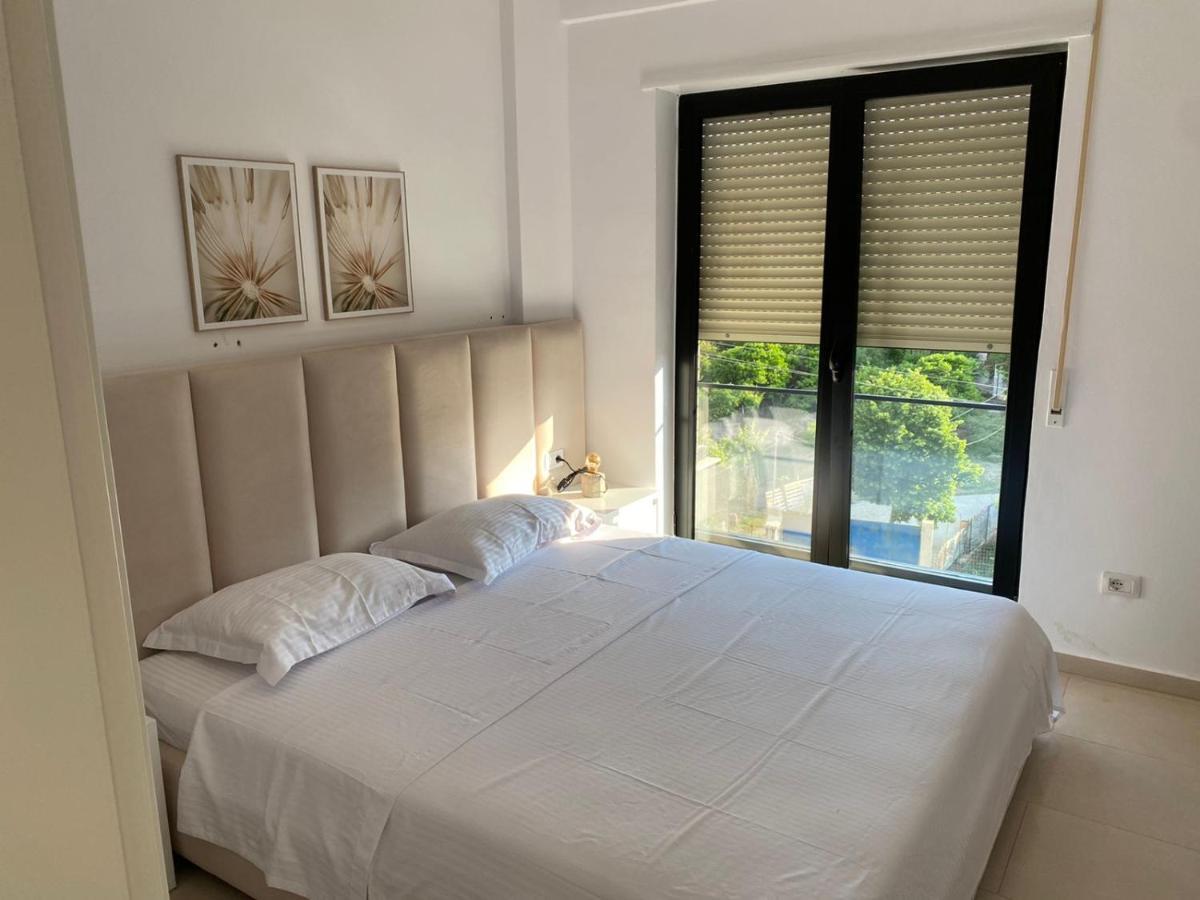 Apartment Artemis Himare Exterior photo